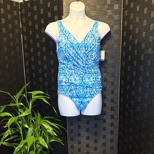 Women’s Size 16 One Piece Swimsuit. NWT